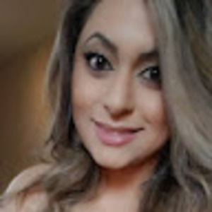 Meet your Posher, Yasmine